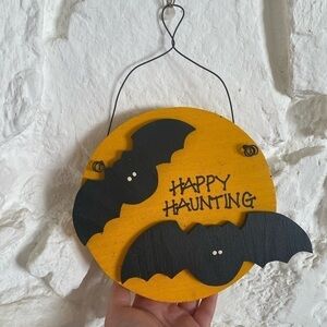 VINTAGE HAPPY HAUNTING BAT HALLOWEEN SIGN 1996